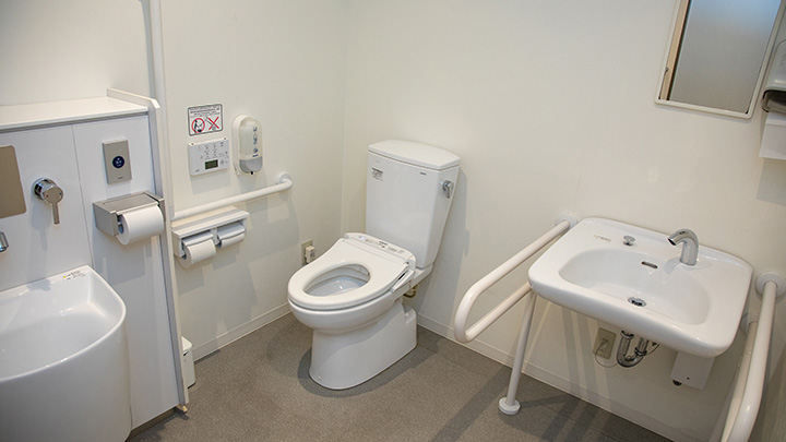 バリアフリートイレ